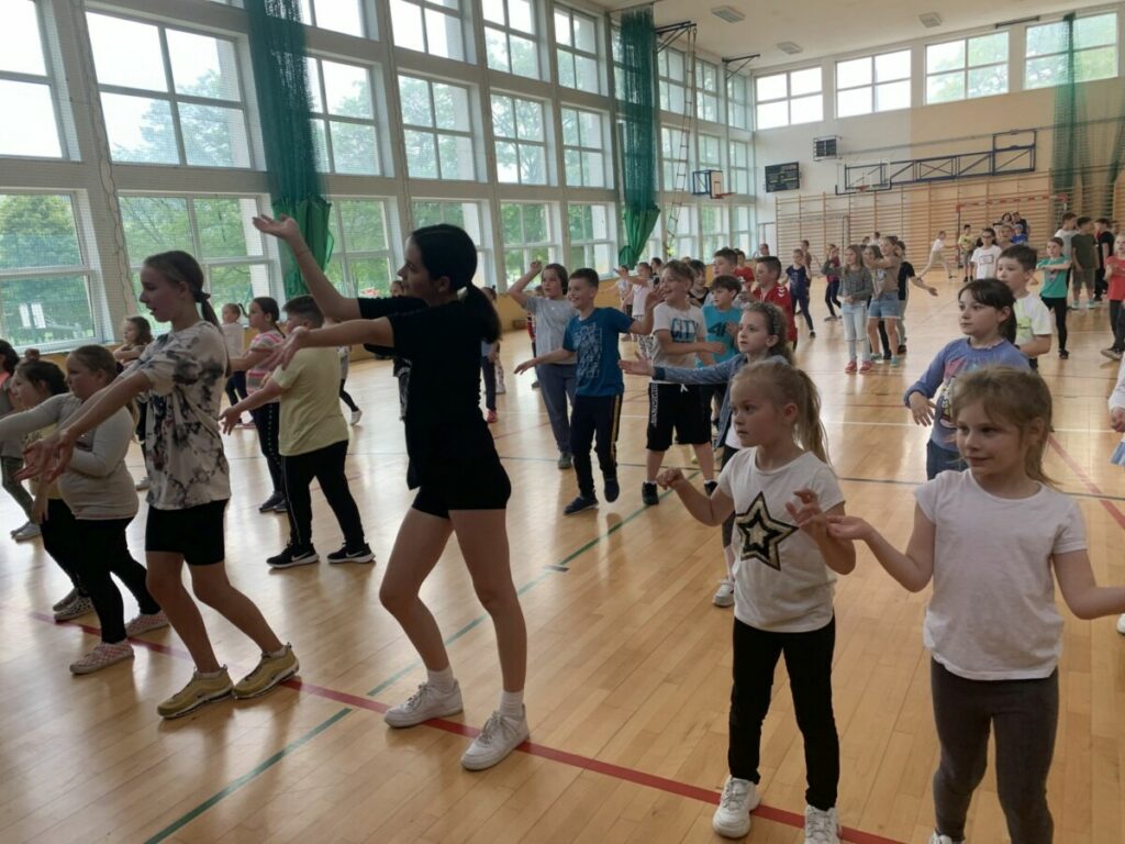 00b6684e 7092 4adc 9b7d 59f752f85c89