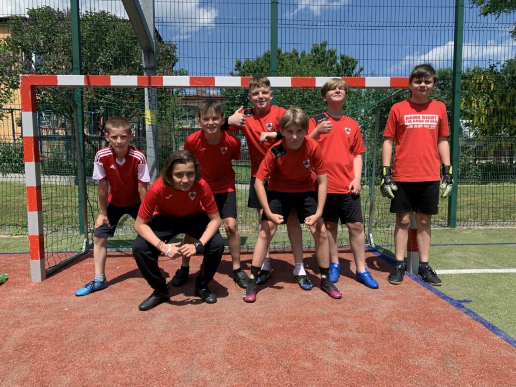 6c4d4069 9dd1 4415 A285 3c3ee52eb1c5