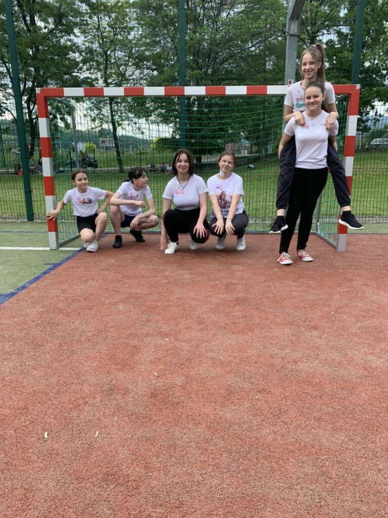 Dfe762fb 3afc 488d 87f7 C8609bf4ff8a