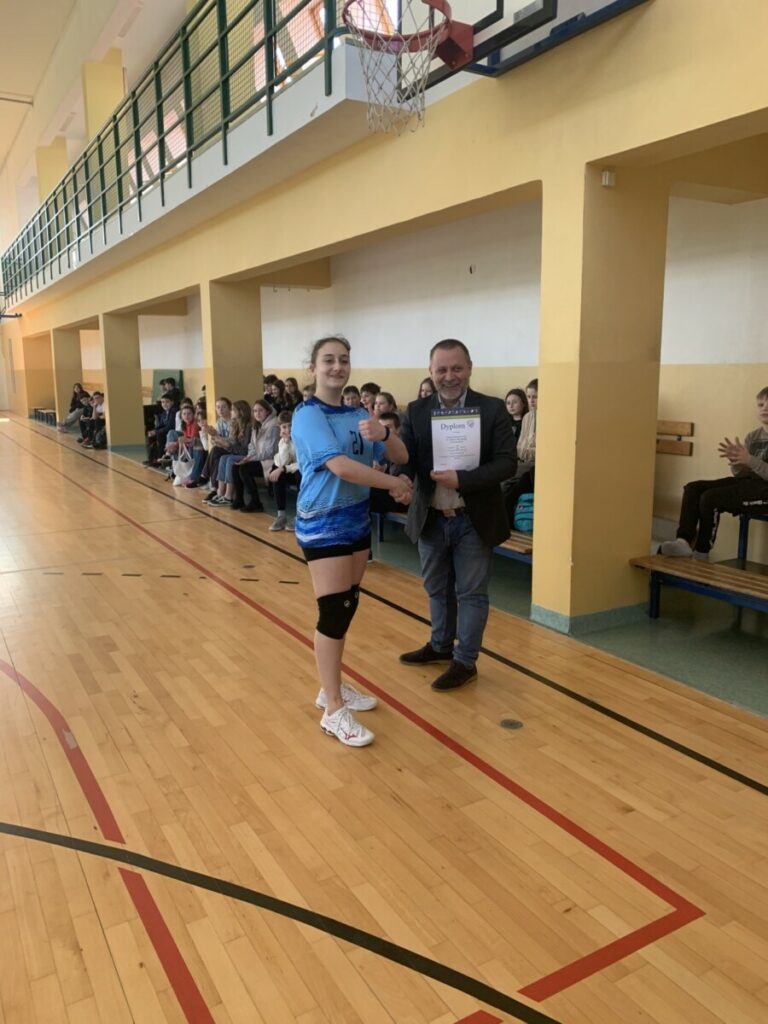 98f6cc54 5b31 4245 8f89 63bd72874356