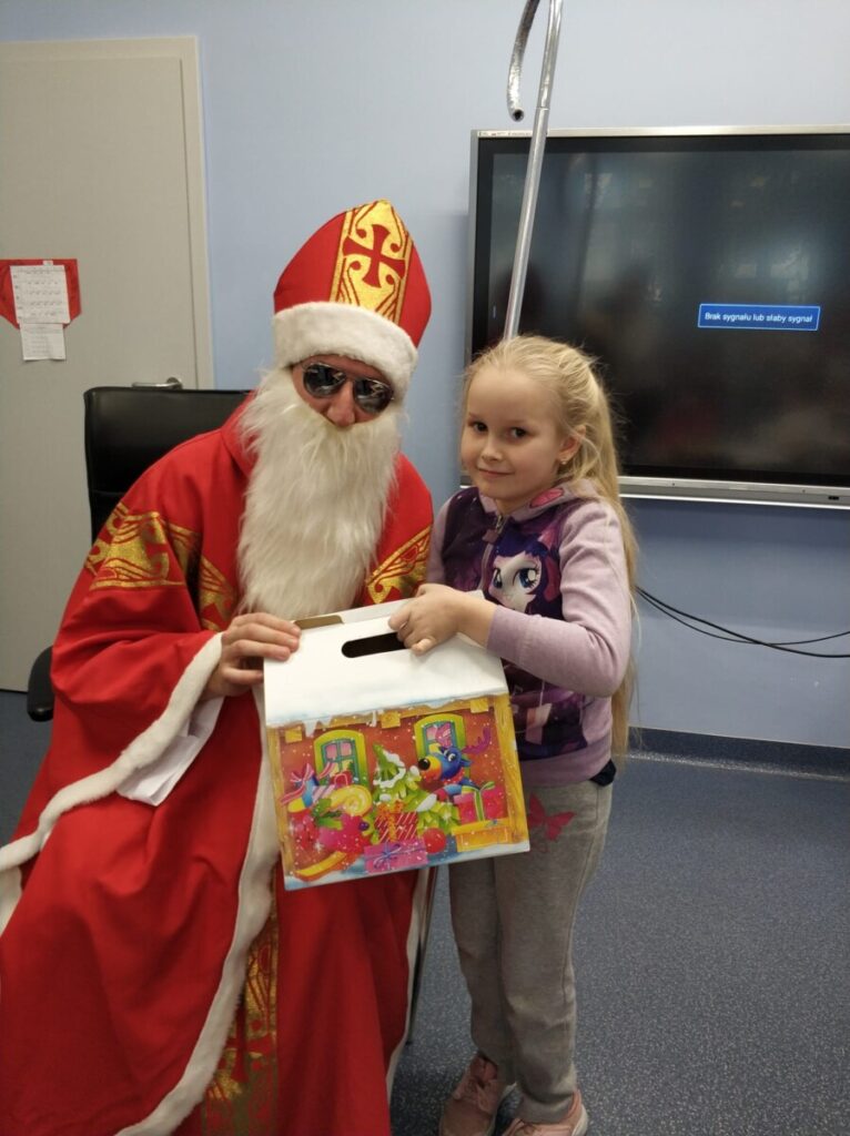 Photo 2023 12 18 19 42 04 2