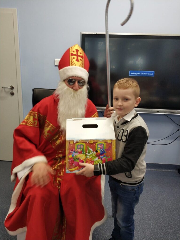 Photo 2023 12 18 19 42 09