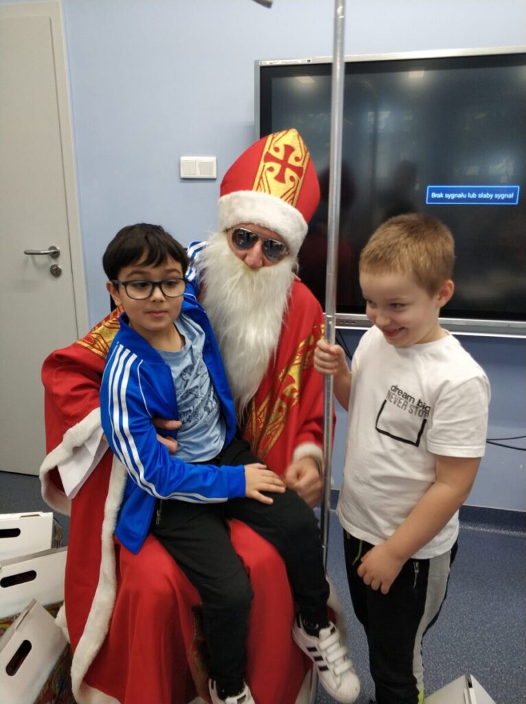 Photo 2023 12 18 19 42 16 2