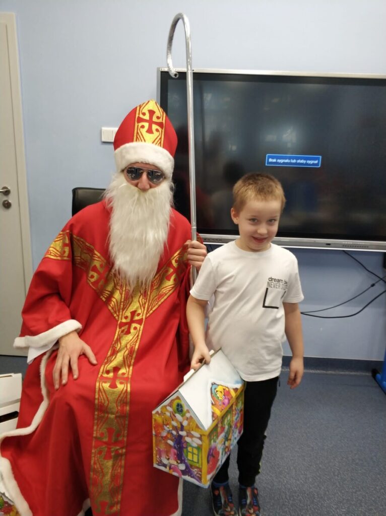 Photo 2023 12 18 19 42 18