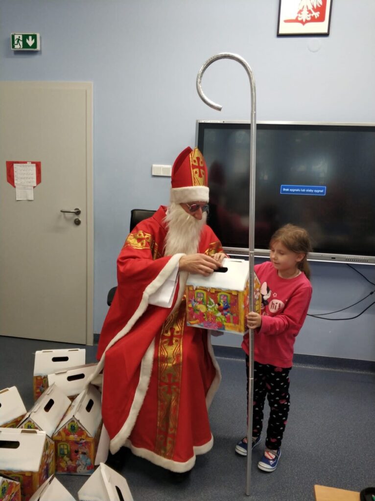 Photo 2023 12 18 19 42 19