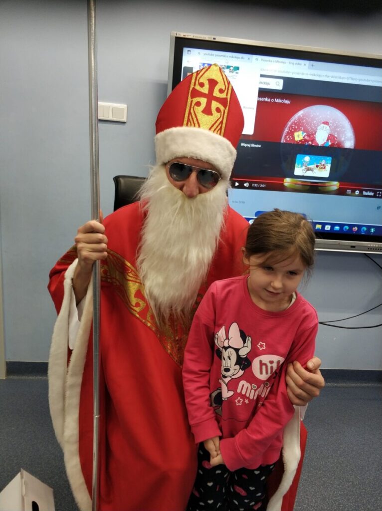 Photo 2023 12 18 19 42 20