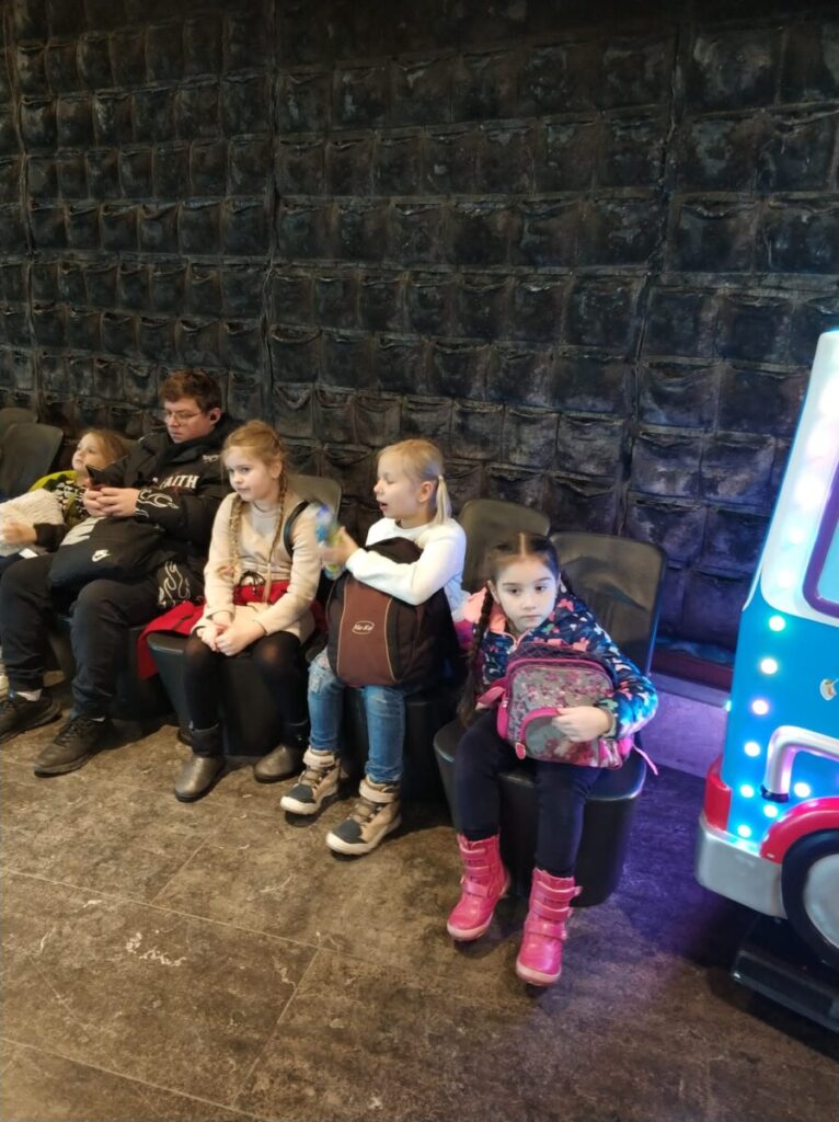 Photo 2023 12 18 19 44 18 2