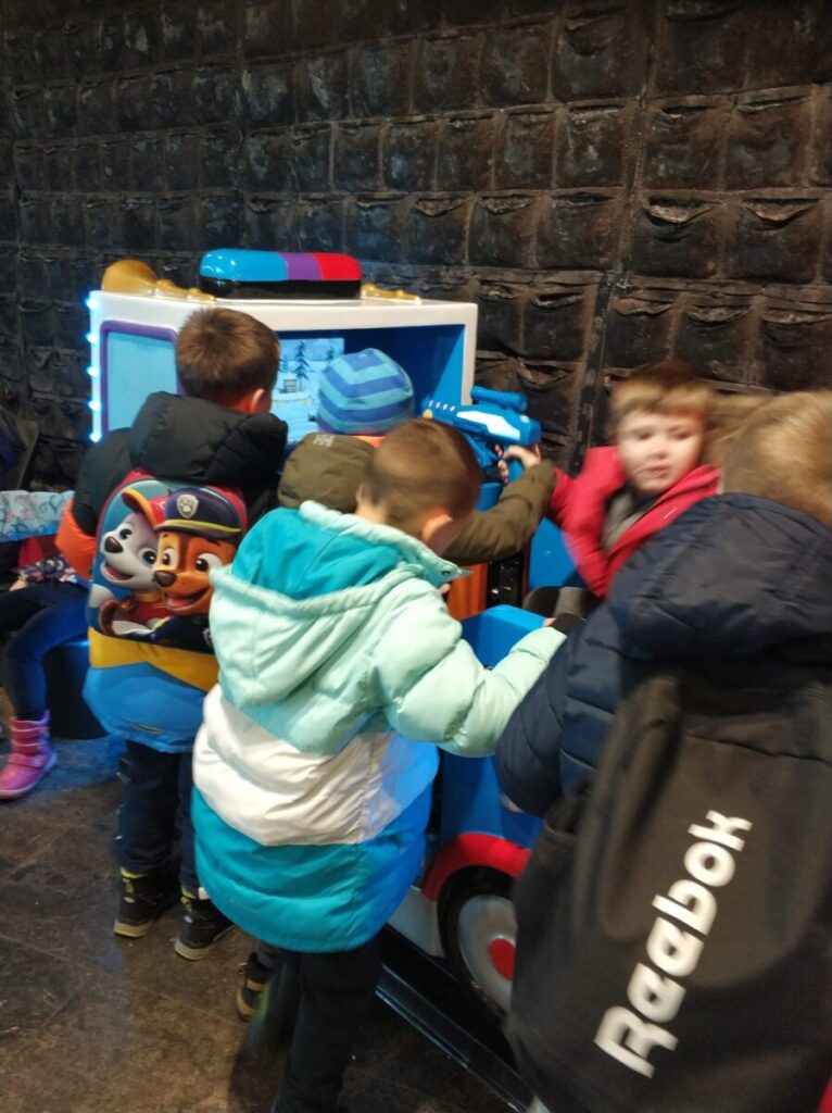 Photo 2023 12 18 19 44 21 2