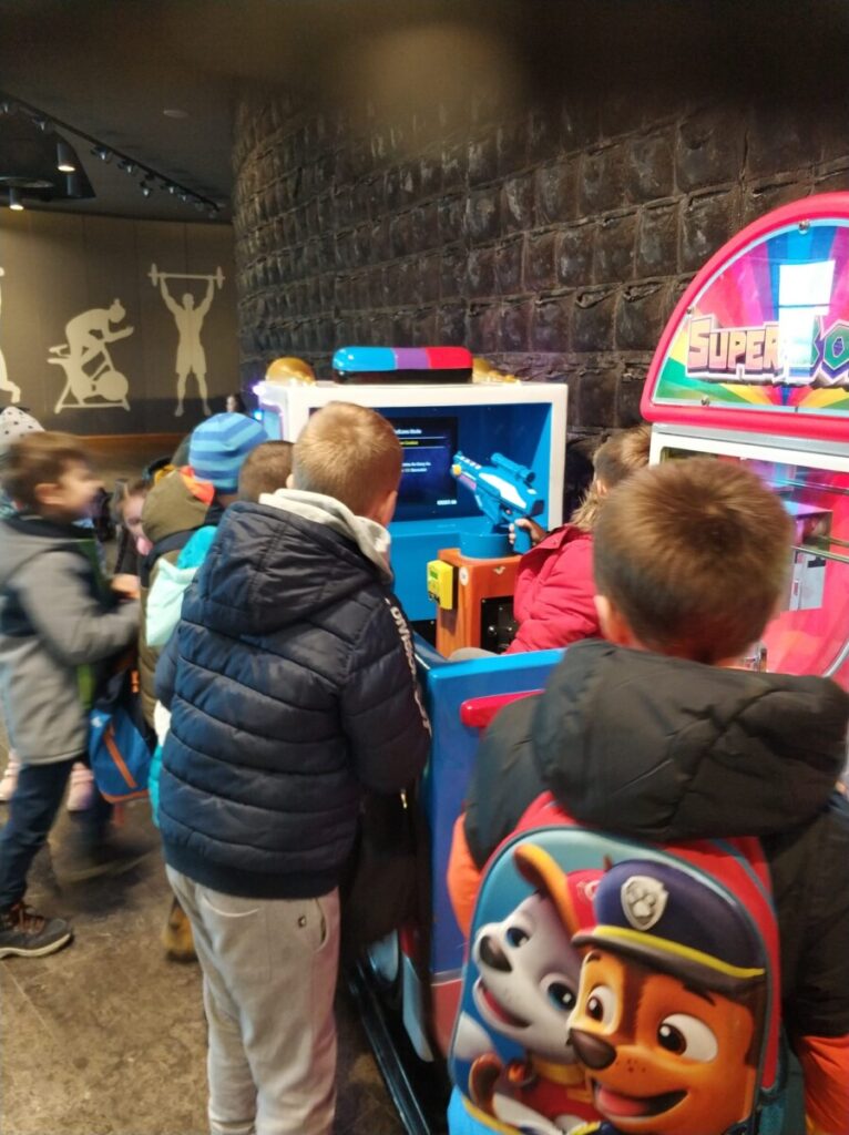 Photo 2023 12 18 19 44 25 2