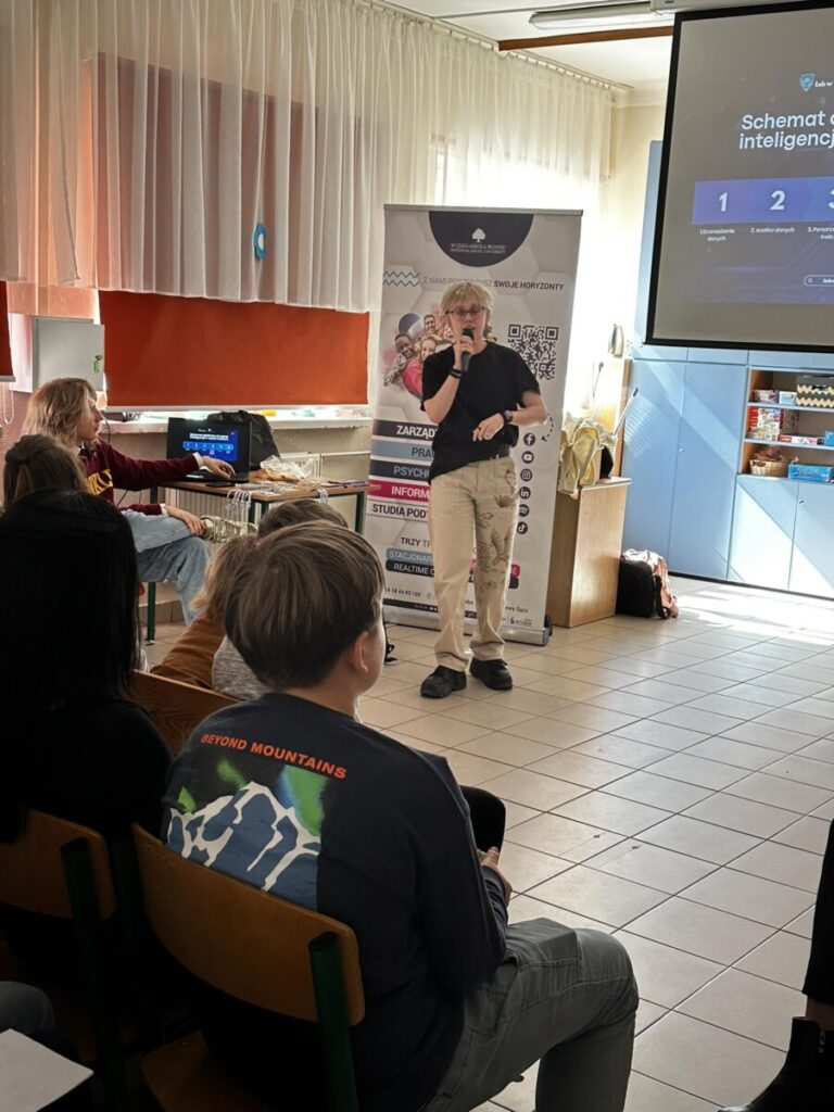 484723881 2000610207429912 8765923054192264063 N